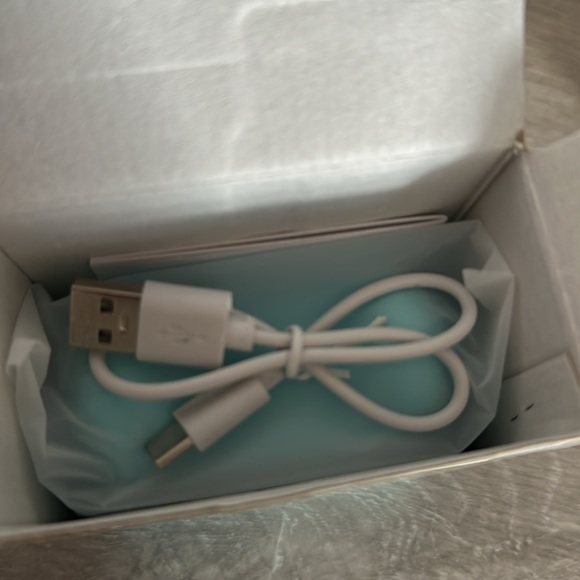 NWT mini portable printer. Instant printing. Photo printing website printing etc - Picture 4 of 4